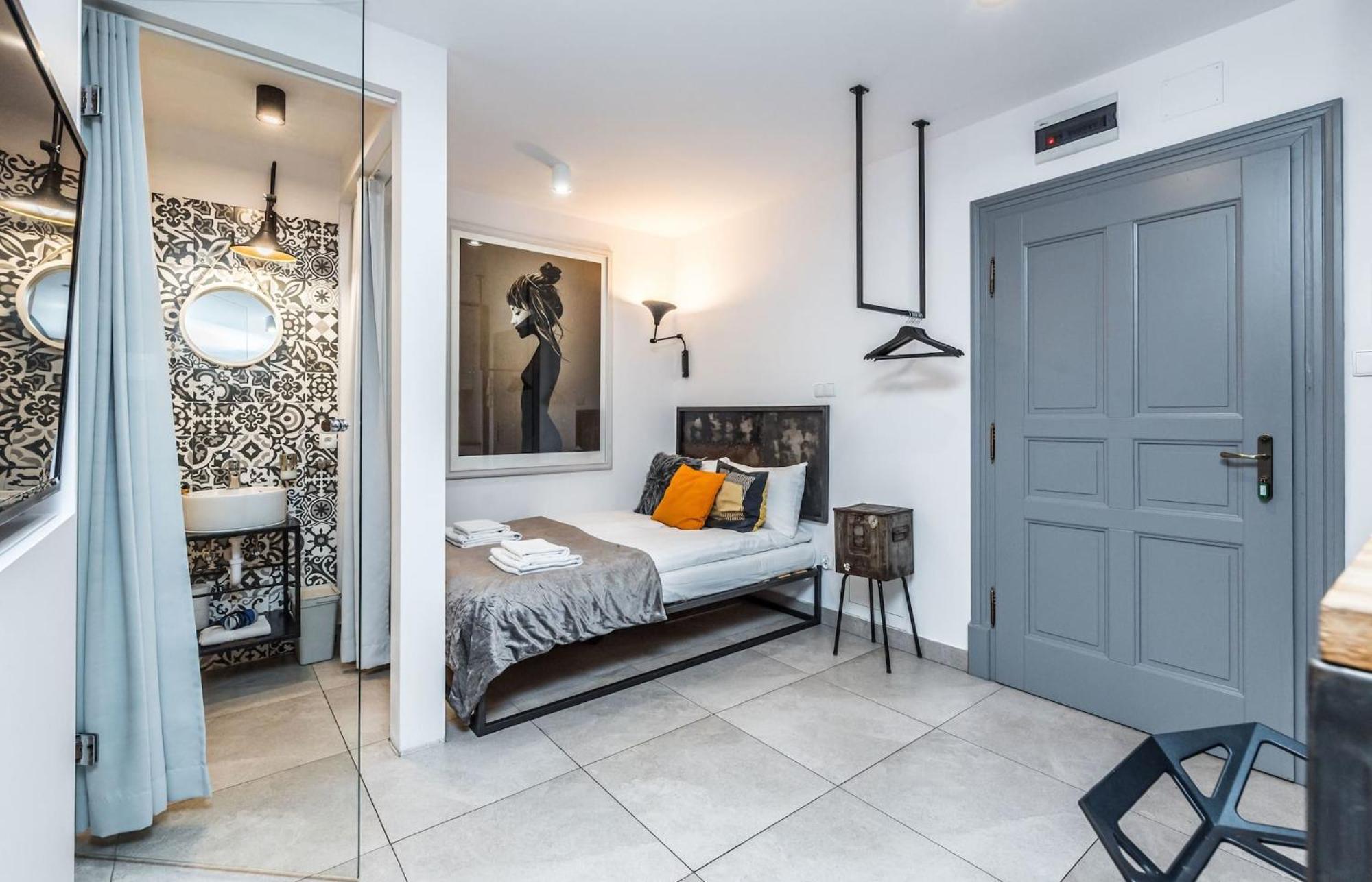 Comfortable Underground Studio In By Rent Like Poznań