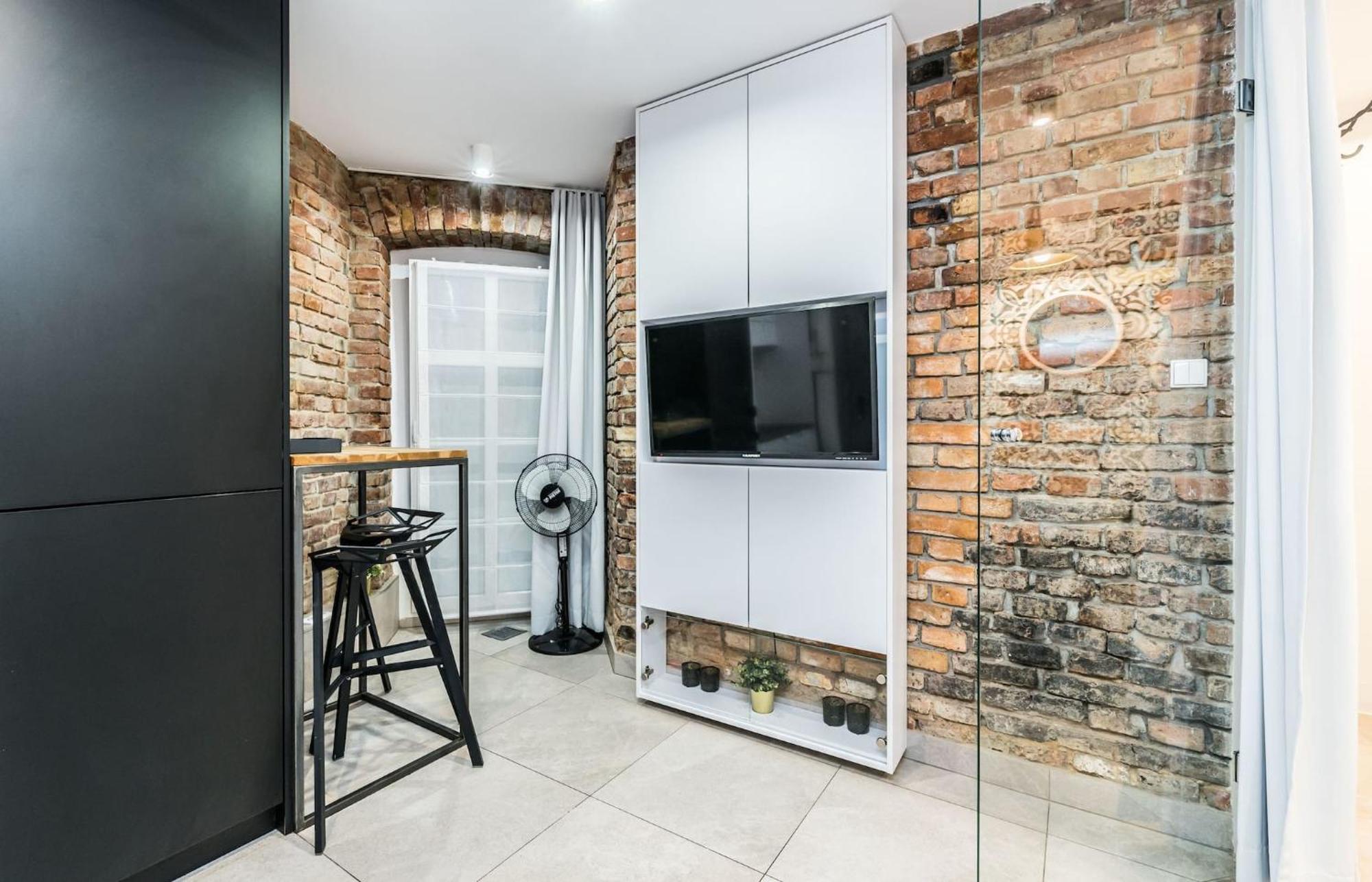 Comfortable Underground Studio In By Rent Like Apartamento